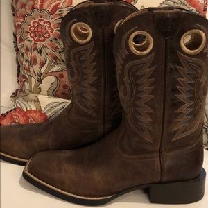 Men’s Ariat Distressed Brown Cowboy Boots